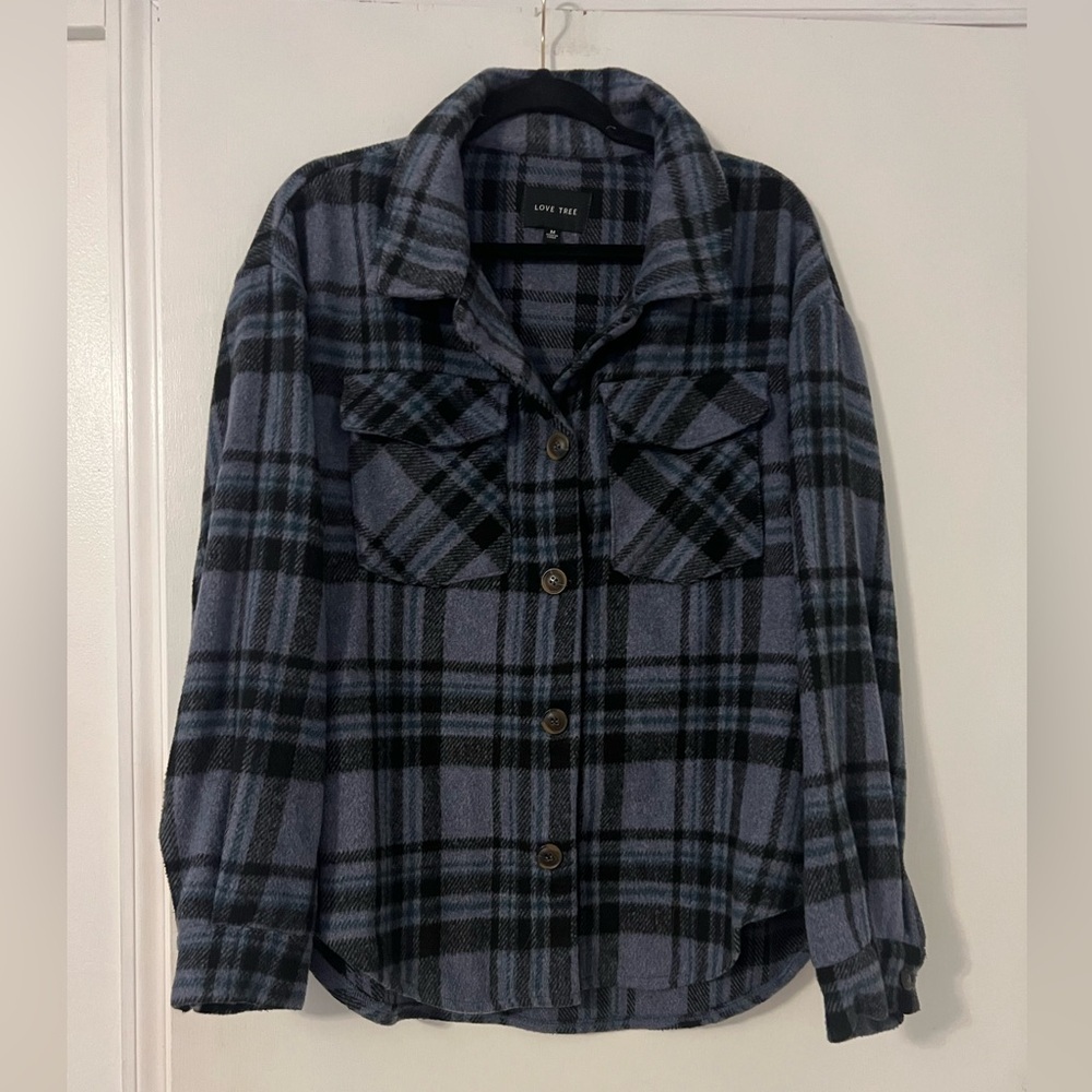 Love Tree Blue and Black Plaid Shirt jacket size M (V106)